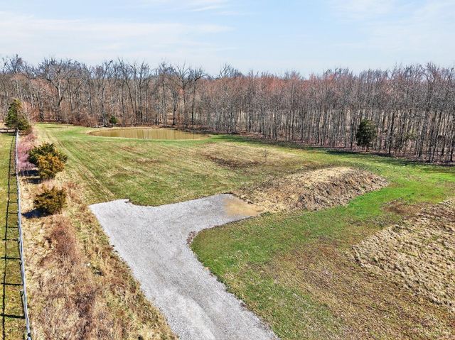 6142 St Rt 132, Goshen Twp, OH 45122