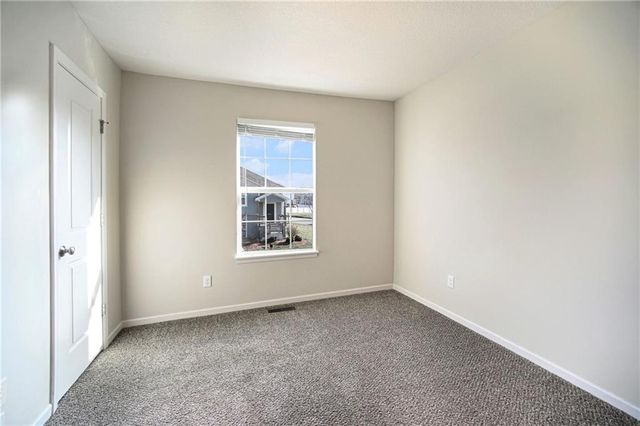 21720 North Ridge, Peculiar, MO 64078