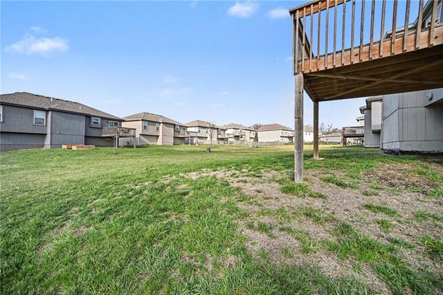 21720 North Ridge, Peculiar, MO 64078