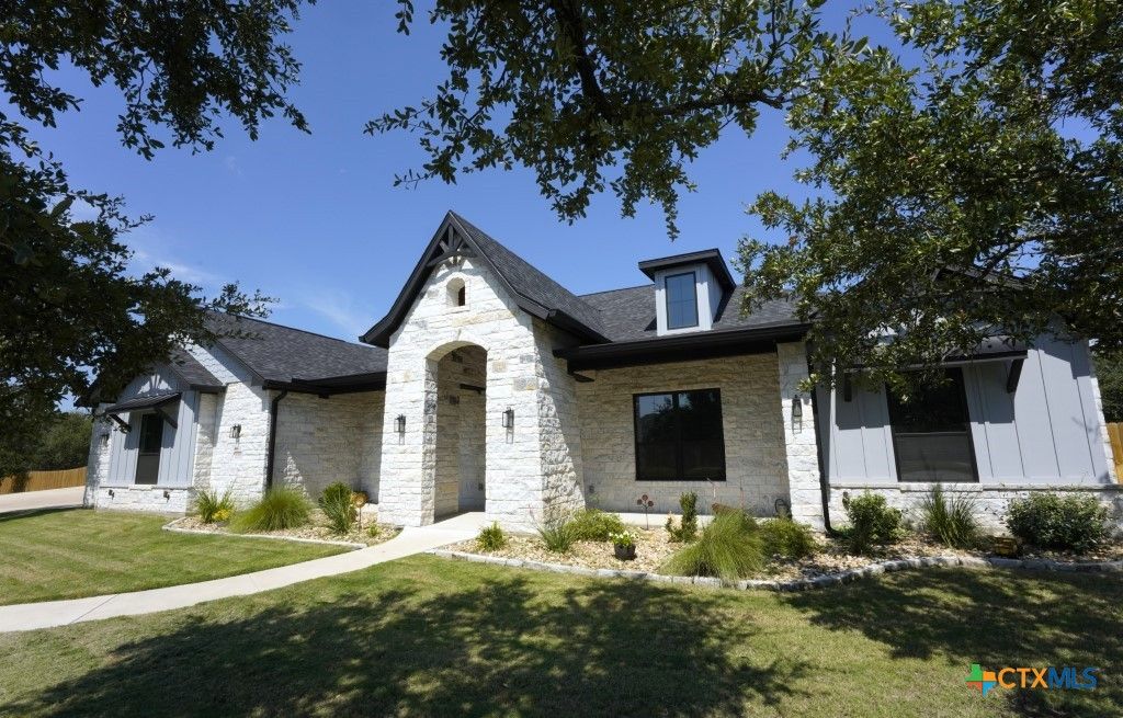 9006 Abby Lee Lane, Salado, TX 76571