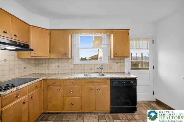 3922 Oakhurst Drive, Upper Saucon Twp, PA 18034