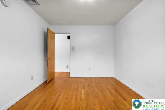 3922 Oakhurst Drive, Upper Saucon Twp, PA 18034