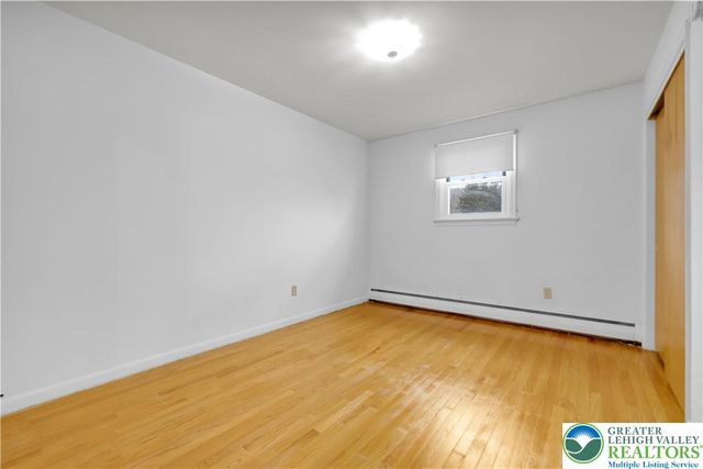 3922 Oakhurst Drive, Upper Saucon Twp, PA 18034