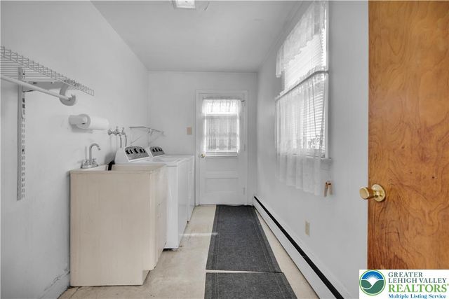 3922 Oakhurst Drive, Upper Saucon Twp, PA 18034