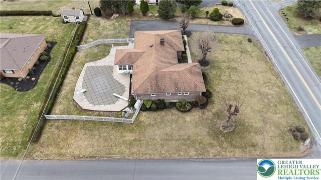 3922 Oakhurst Drive, Upper Saucon Twp, PA 18034