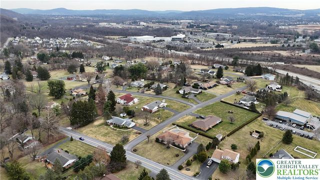 3922 Oakhurst Drive, Upper Saucon Twp, PA 18034