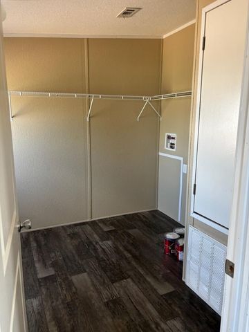 6879 Pr Prairie N, Shallowater, TX 79363