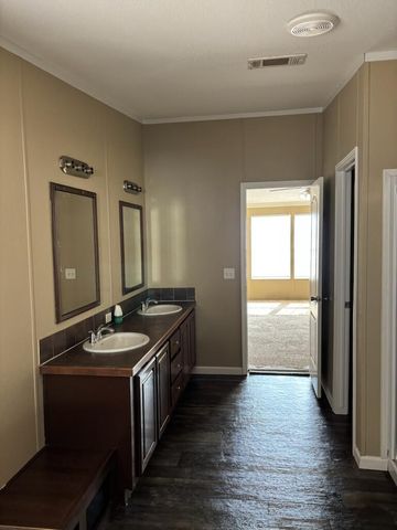 6879 Pr Prairie N, Shallowater, TX 79363