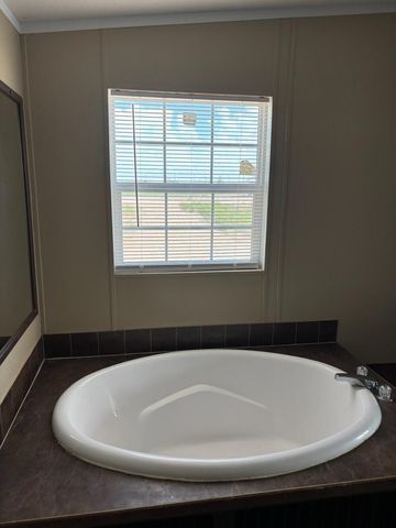 6879 Pr Prairie N, Shallowater, TX 79363