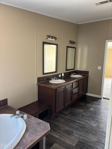 6879 Pr Prairie N, Shallowater, TX 79363