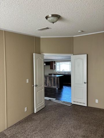 6879 Pr Prairie N, Shallowater, TX 79363