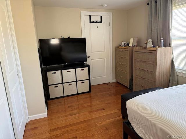 19 9th Avenue, Huntington Station, NY 11746