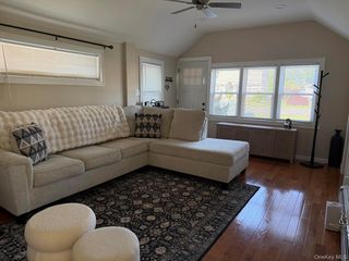 19 9th Avenue, Huntington Station, NY 11746