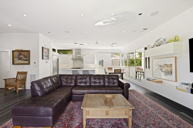 2105 Goodrich Ave 7, Austin, TX 78704