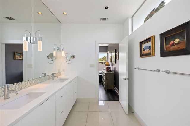 2105 Goodrich Ave 7, Austin, TX 78704