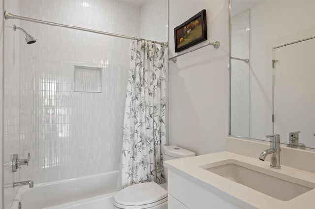 2105 Goodrich Ave 7, Austin, TX 78704