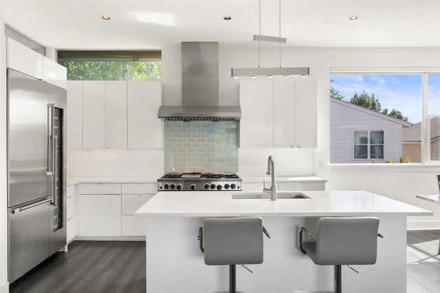2105 Goodrich Ave 7, Austin, TX 78704