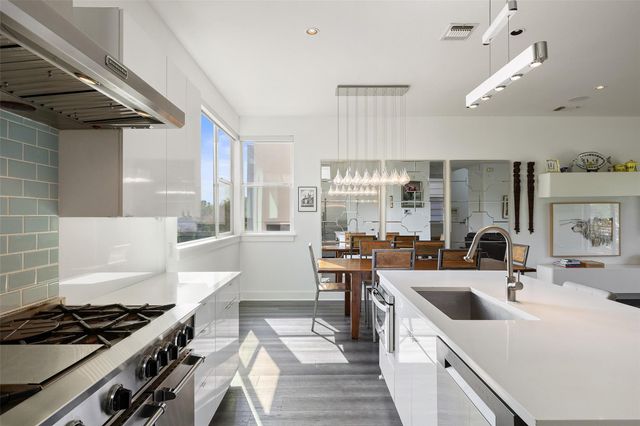 2105 Goodrich Ave 7, Austin, TX 78704