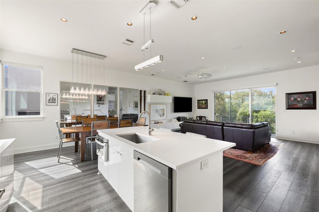 2105 Goodrich Ave 7, Austin, TX 78704