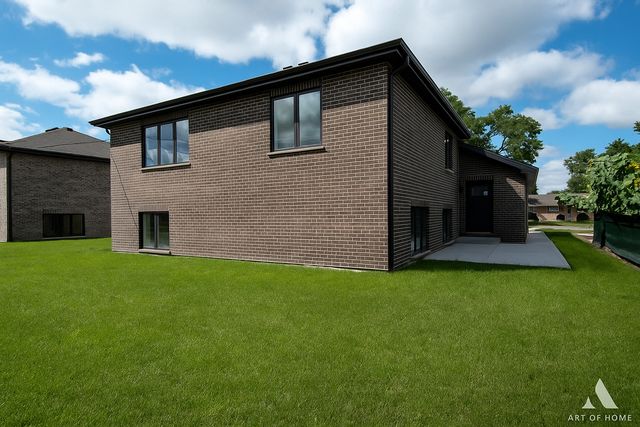 7945 W 73 Place, Bridgeview, IL 60455