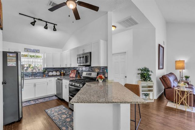 2535 Jeb Stuart Court, League City, TX 77573