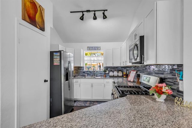 2535 Jeb Stuart Court, League City, TX 77573