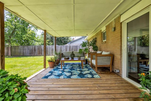 2535 Jeb Stuart Court, League City, TX 77573