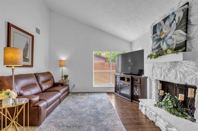 2535 Jeb Stuart Court, League City, TX 77573
