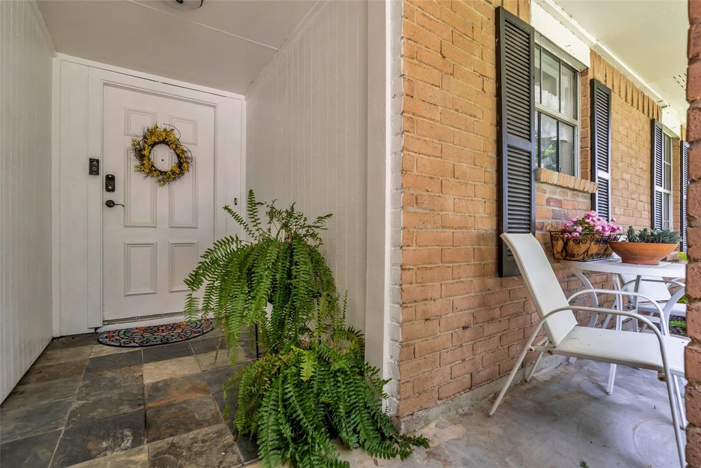 2535 Jeb Stuart Court, League City, TX 77573