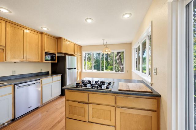 840 Harmony Lane, Ashland, OR 97520