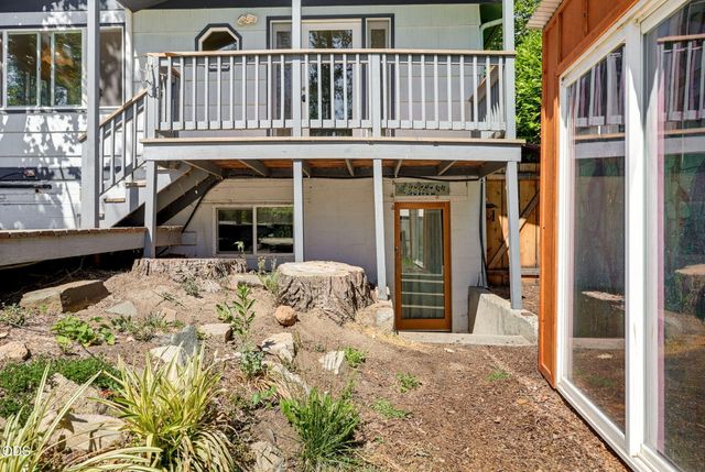 840 Harmony Lane, Ashland, OR 97520