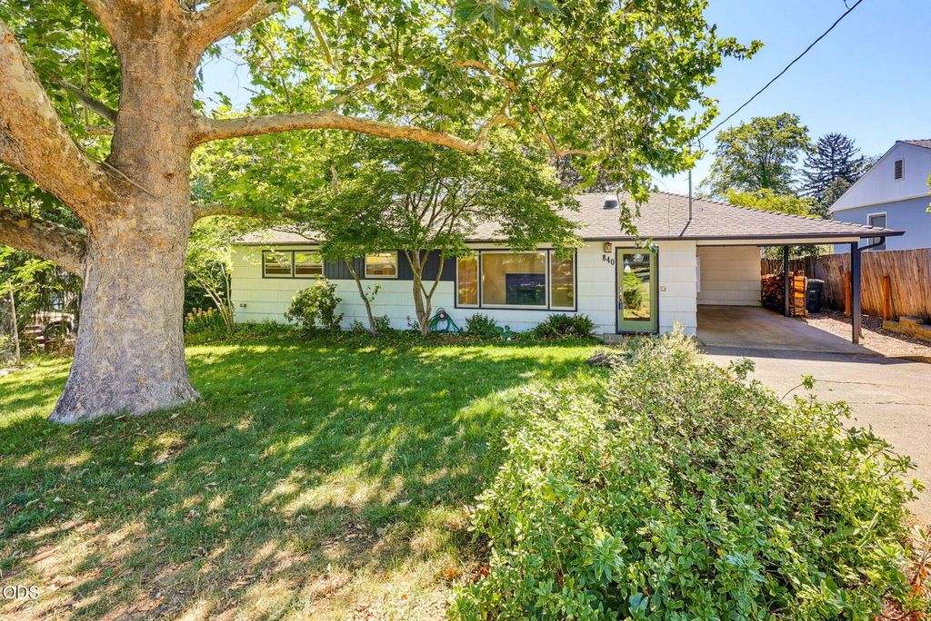 840 Harmony Lane, Ashland, OR 97520