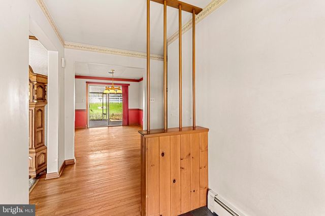 2566 GOLDEN DR, East Petersburg, PA 17520