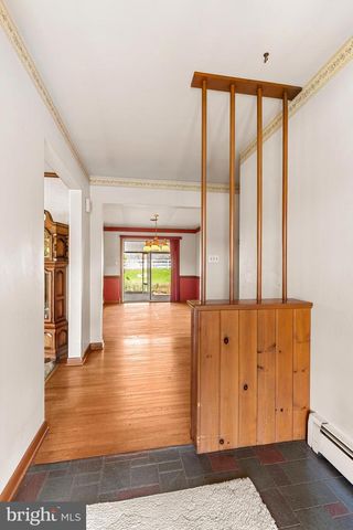 2566 GOLDEN DR, East Petersburg, PA 17520