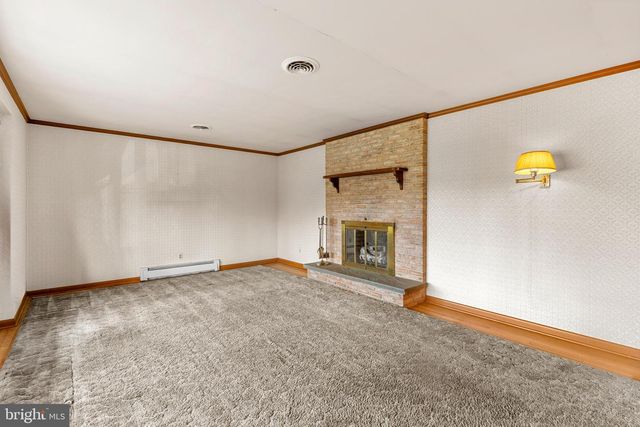 2566 GOLDEN DR, East Petersburg, PA 17520