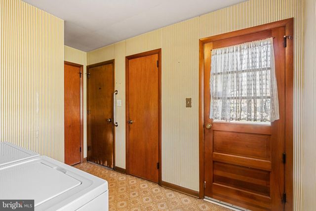 2566 GOLDEN DR, East Petersburg, PA 17520
