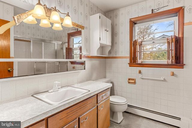 2566 GOLDEN DR, East Petersburg, PA 17520