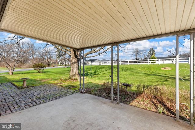 2566 GOLDEN DR, East Petersburg, PA 17520
