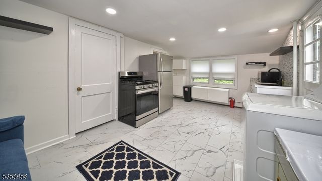 29 Oldham Rd, Wayne Twp., NJ 07470