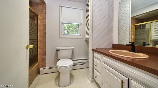 29 Oldham Rd, Wayne Twp., NJ 07470