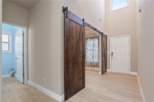 811 Walnut Woods Drive, Braselton, GA 30517