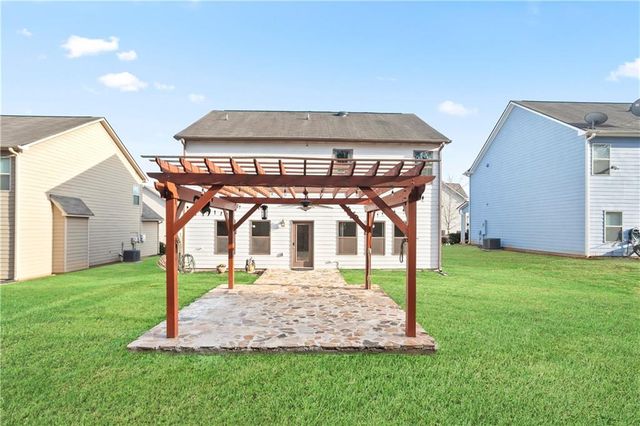 811 Walnut Woods Drive, Braselton, GA 30517