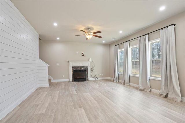 811 Walnut Woods Drive, Braselton, GA 30517