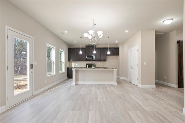 811 Walnut Woods Drive, Braselton, GA 30517