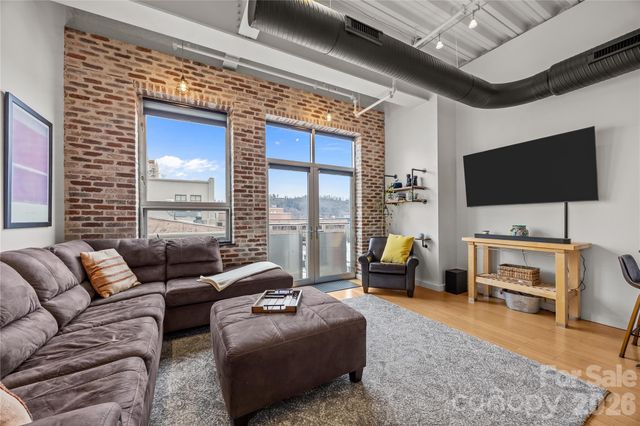 12 S Lexington Avenue 401, Asheville, NC 28801