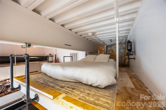 12 S Lexington Avenue 401, Asheville, NC 28801