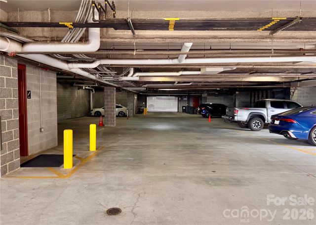 12 S Lexington Avenue 401, Asheville, NC 28801