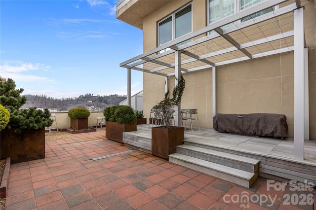 12 S Lexington Avenue 401, Asheville, NC 28801