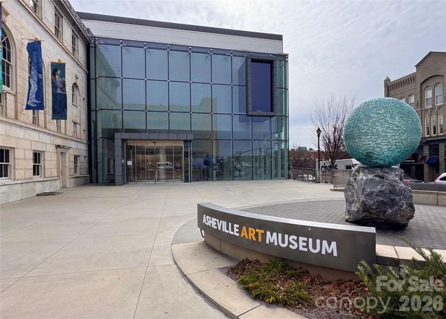 12 S Lexington Avenue 401, Asheville, NC 28801