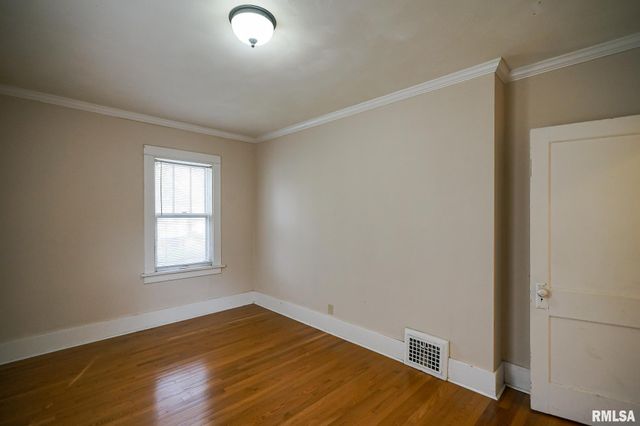 511 W LOUCKS Avenue, Peoria, IL 61603